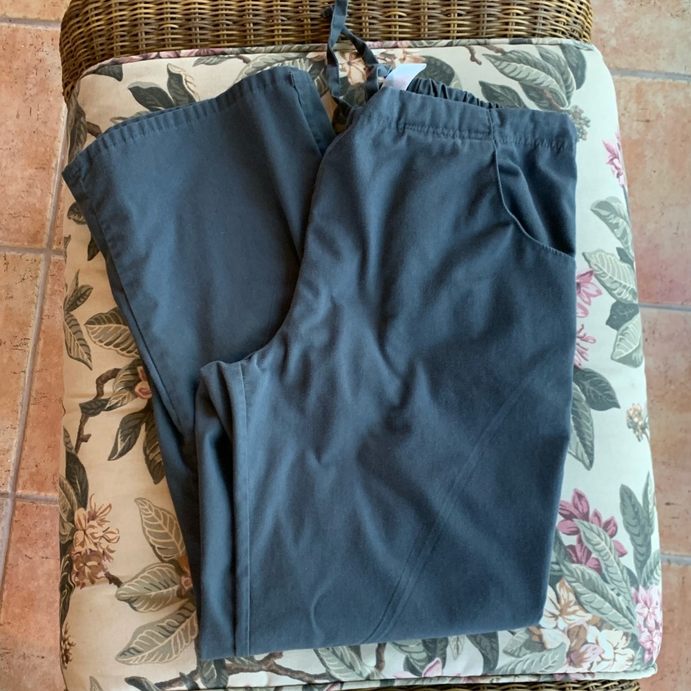 Scrub pants